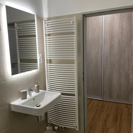 Rozarka Apartman *